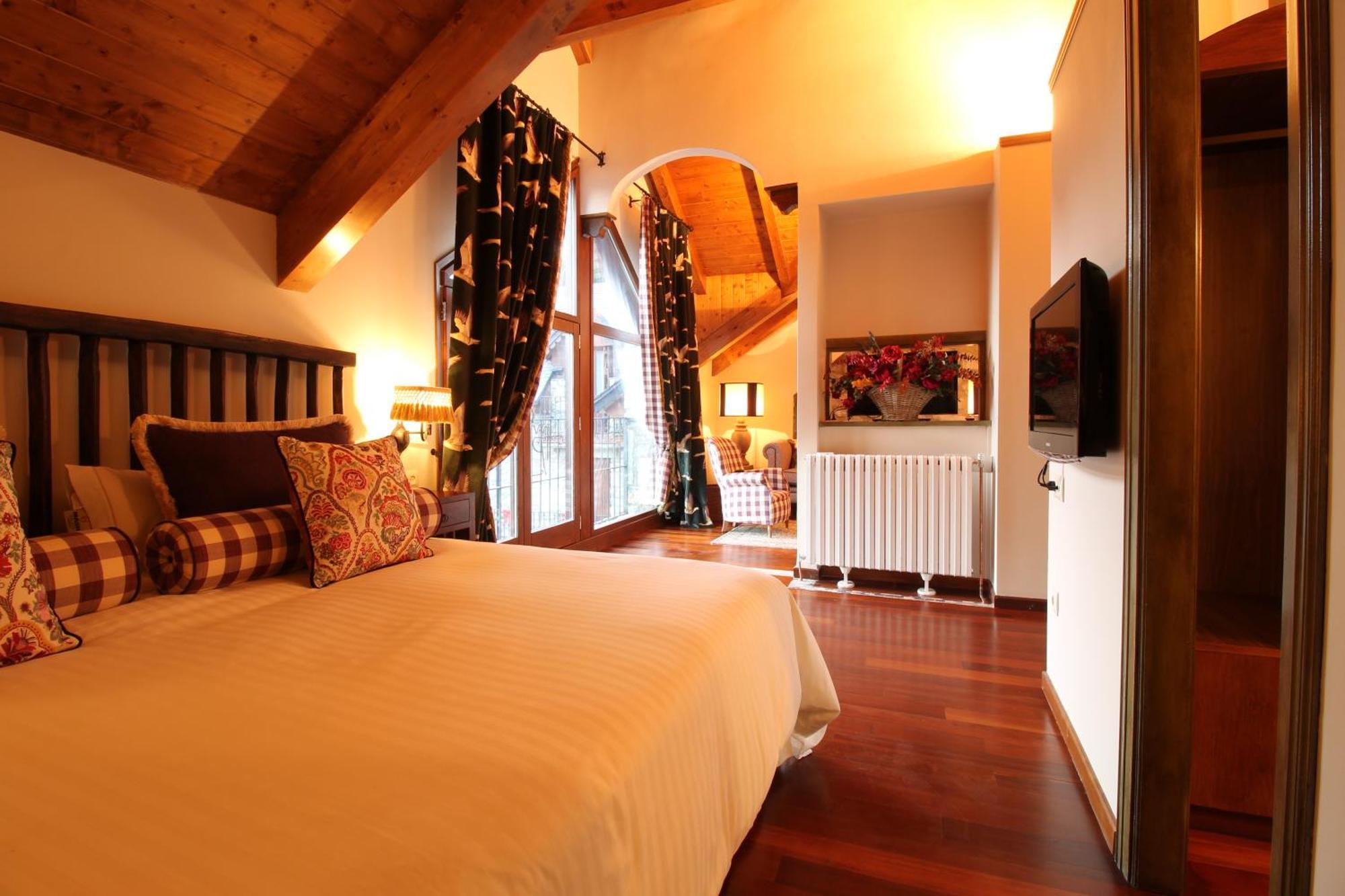 Abadia Del Pirineo Hotel Tramacastilla de Tena Buitenkant foto